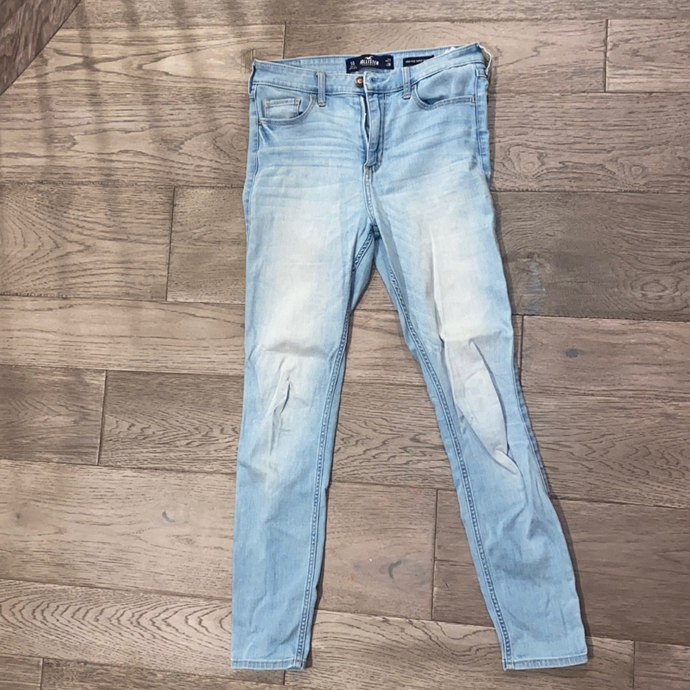 Hollister High-Rise Super Skinny Jeans